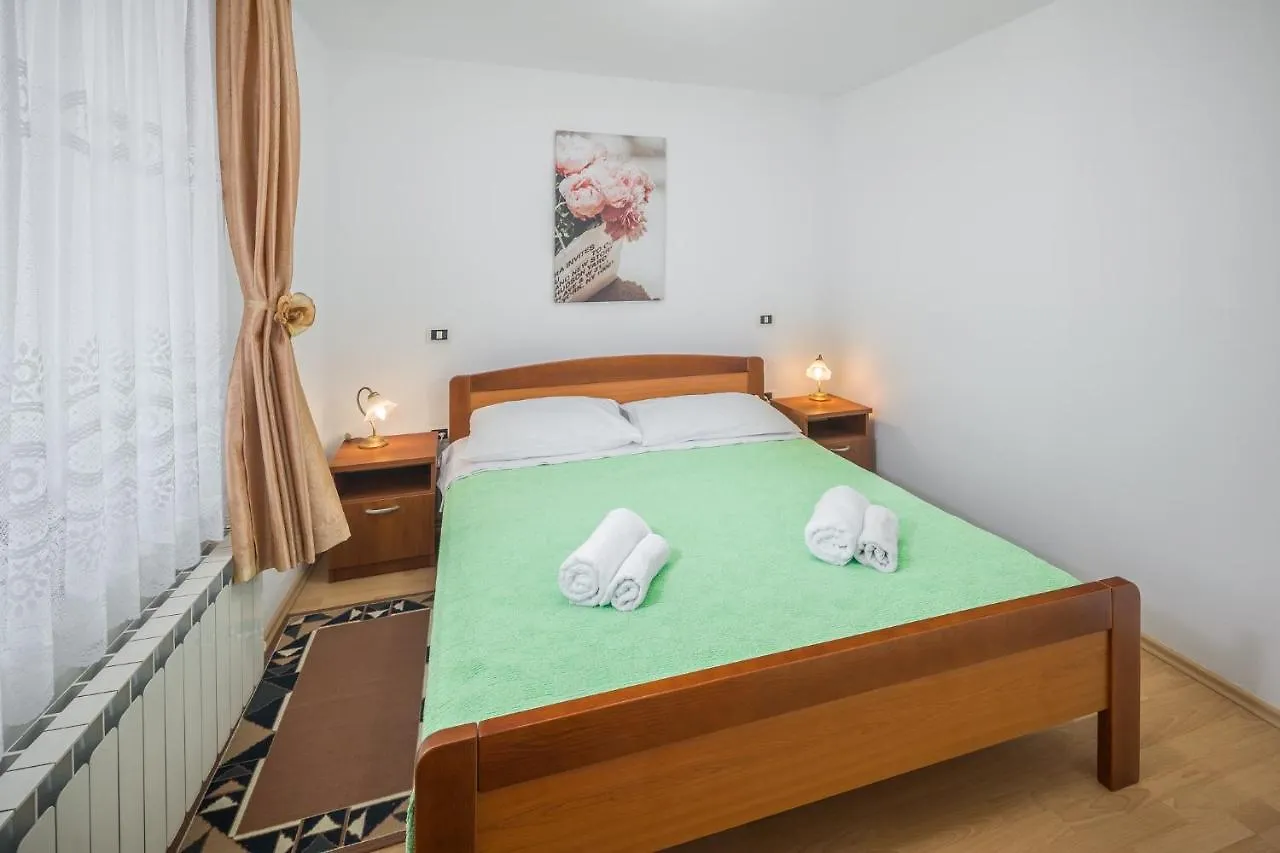 Apartment Zambratija 2557A Croatie