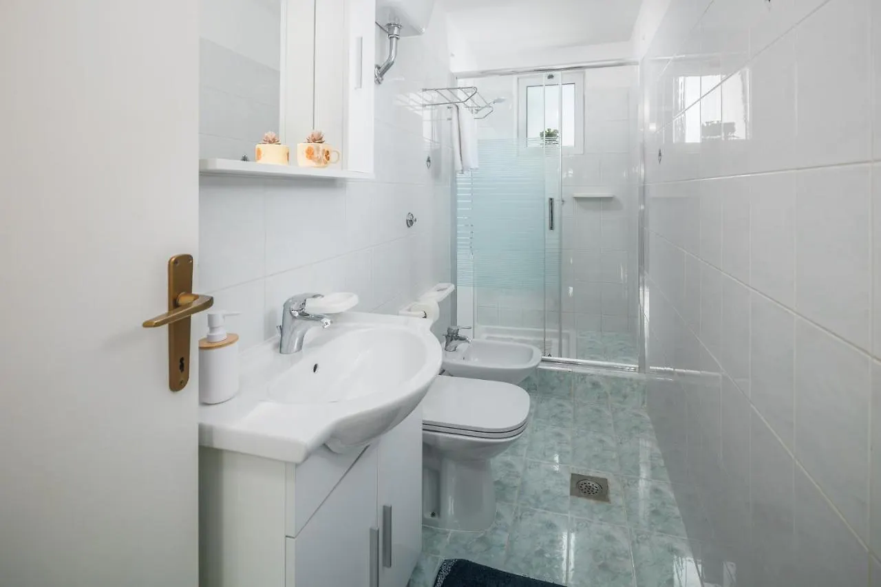 Apartment Zambratija 2557A