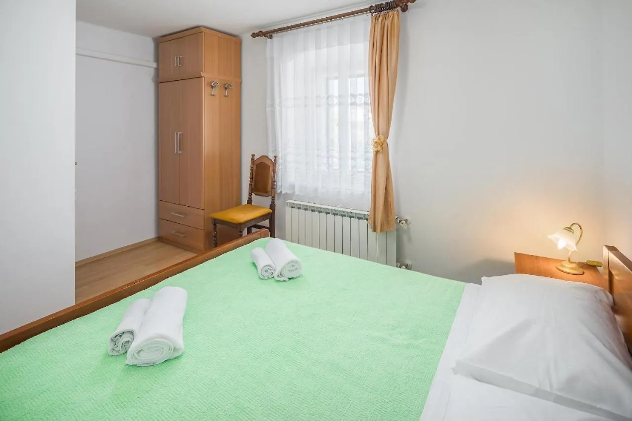 Apartment Zambratija 2557A