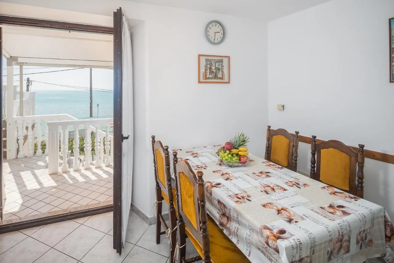 Apartment Zambratija 2557A